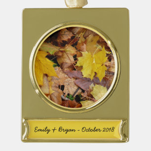 Gefallene Ahornblätter Gelber Herbst Natur Banner-Ornament Gold
