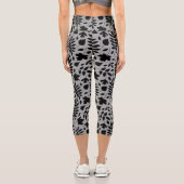 Gefallene Blätter Lg Muster Schwarz auf Grau Capri Leggings (Rückseite)