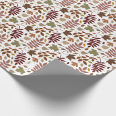 Gefallene Blätter Muster-Herbstfarben auf Weiß Geschenkpapier (Ecke)