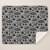 Gefallene Blätter Rpt Pattern Schwarz auf Grau Sherpadecke (Vorderseite (Horizontal))