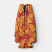 Gefallene nasse Blätter. Eigener Hintergrund Flaschenkühler (Rückseite)