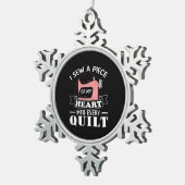 Gefallene Quilter-Geschenke Schneeflocken Zinn-Ornament (Rechts)