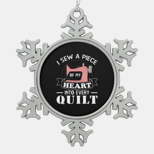 Gefallene Quilter-Geschenke Schneeflocken Zinn-Ornament (Vorderseite)