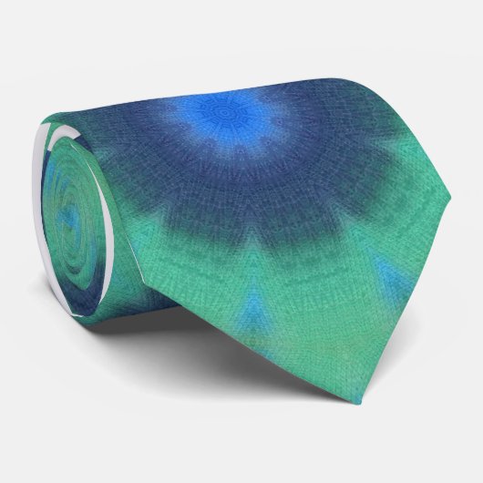 Gefärbte Krawatte (Gerollt)