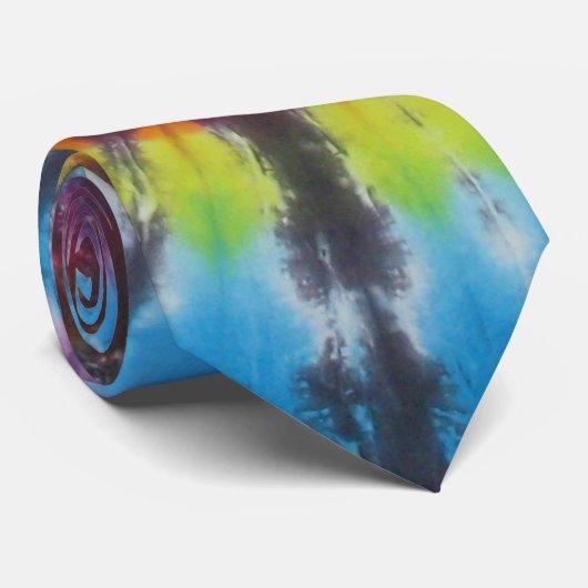 GEFÄRBTE KRAWATTE 1 (Gerollt)
