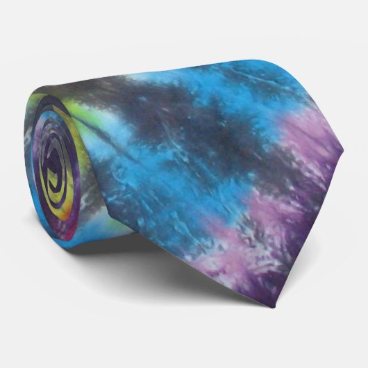 Gefärbte Krawatte 19 (Gerollt)