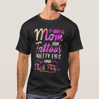 Gefärbte Krawatte der Bomb-Mama mit Tattoos Hübsch T-Shirt