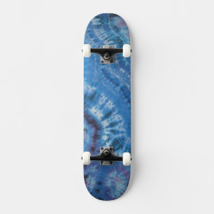 Gefärbte Krawatte des Weltraums Skateboard