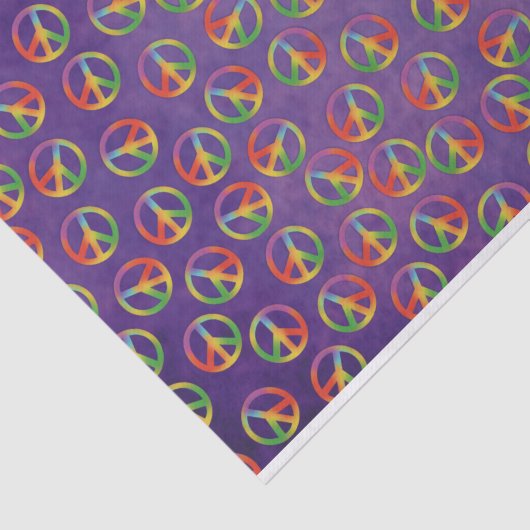 Gefärbte Krawatte - Friedenszeichen auf Lila Seidenpapier (Ausschnitt)