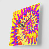 Gefärbte Krawatte Gelb, Rosa und Blau Quadratische Wanduhr (Winkel)