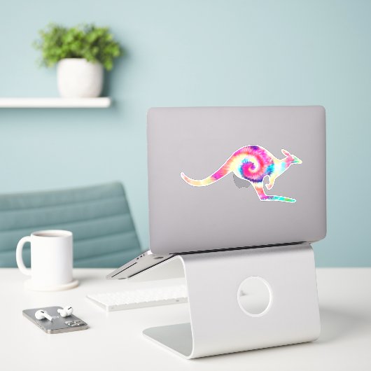 Gefärbte Krawatte Kangaroo Aufkleber (Laptop auf Schreibtisch)