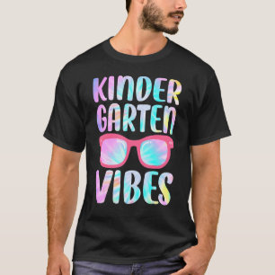Gefärbte Krawatte Kindergarten Vibes Platz 1. Schu T-Shirt