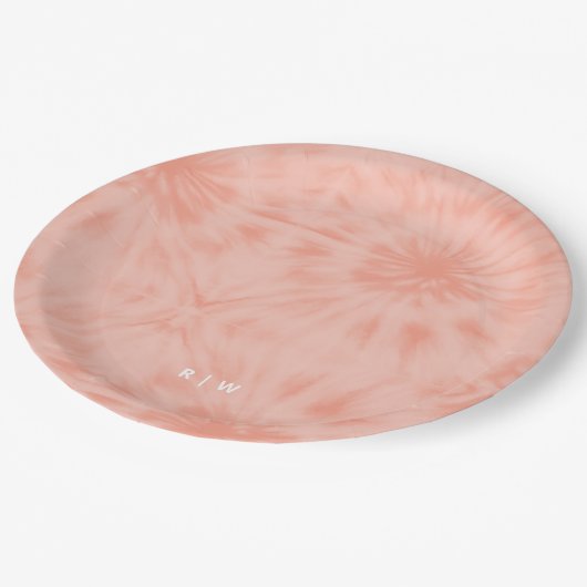 Gefärbte Krawatte | Korallenrosa Moderne Pastelle Pappteller (Schrägansicht)