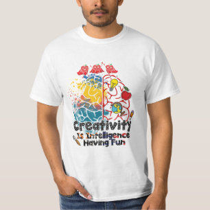 Gefärbte Krawatte Kreativität ist Intelligenz, die T-Shirt