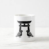 Gefechtstauben und Torii Kaffeetasse (Mittel)