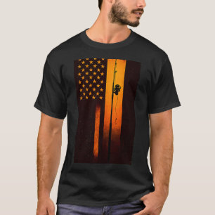 Gefleckter Bachforelle Amerikanische Flagge Angeln T-Shirt