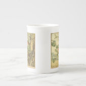 Geflügel-Elm-Fee in einem Baum Porzellantasse (Vorderseite)