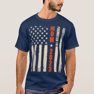 Gefördert zur Mama Est 2023 Amerikanische Flagge  T-Shirt