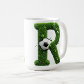 Geformter Grasbuchstabe mit Fußbällen Kaffeetasse (VorderseiteRechts)