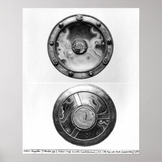 Gefressen mit einer Medaillon, die das Letzte dars Poster (Vorne)