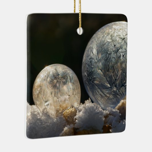 Gefrorenes Seifen-Blasen-Eiskristall-cooles Keramikornament (Rechts)