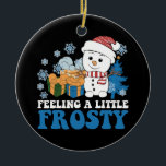 Gefühl ein wenig Frosty Snowman Weihnachten Schnee Keramik Ornament<br><div class="desc">Gefühl ein wenig Frosty Snowman Weihnachten Schnee</div>