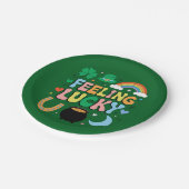 Gefühl Lucky St Patricks Day Charm Irish Kleeblatt Pappteller (Schrägansicht)