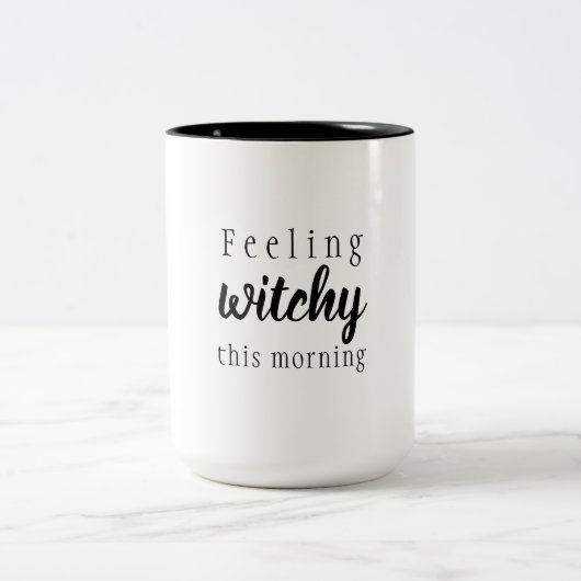 Gefühl Witchy heute Morgen HerbstHalloween Zweifarbige Tasse (Mittel)
