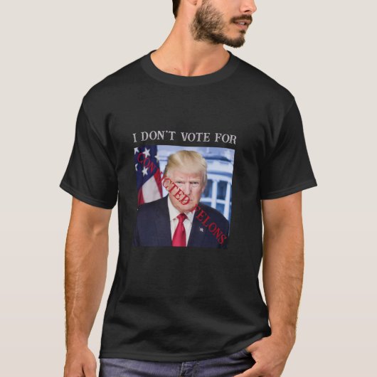 Gegen Trump stimme ich nicht für verurteilte Felse T-Shirt (Vorderseite)