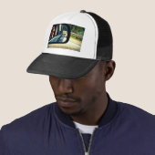 Gegenstände im Spiegel sind naher, als sie Truckerkappe (Beispiel)