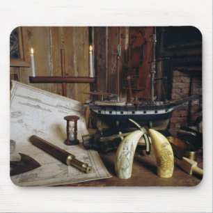 Gegenstände von des 19. Jahrhundertsdesk eines Mousepad