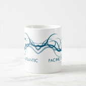 Gegenüberstellen des Atlantiks Kaffeetasse (Mittel)