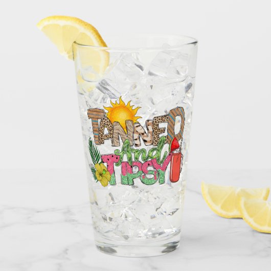 Gegerbt und Tipsy | Fun Summer Party Design Glas (Vorderseite Ice)