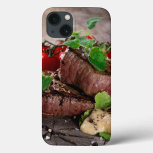 Gegrillte Grillensteaks mit frischen Kräutern und iPhone 13 Hülle