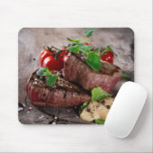 Gegrillte Grillensteaks mit frischen Kräutern und Mousepad (Mit Mouse)