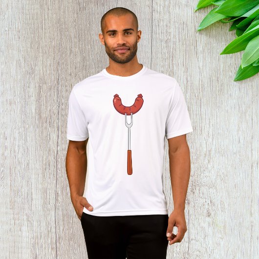 Gegrillte Wurst auf BBQ-Gabel T-Shirt