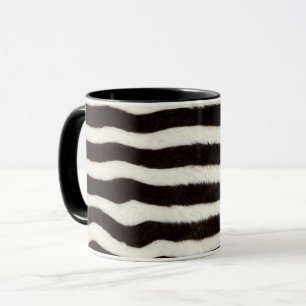 Geh wild Zebra Streifen Schwarz Weiß Faux Fell Opt Tasse