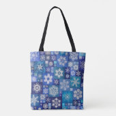 Gehäkelte Schneeflocken Blau Digital Patchwork Tasche (Rückseite)