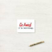 , Gehe ich schreibe Post-Itanmerkungen weg Post-it Klebezettel (Auf Schreibtisch)