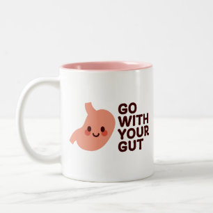 Gehe mit deinem Darm - Niedliches Lächeln der Mage Zweifarbige Tasse
