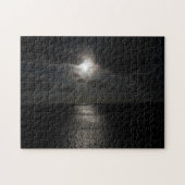 Geheimnisvolle weiße Sonne am schwarzen Himmel Puzzle (Horizontal)