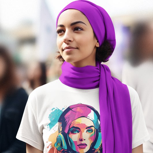 geheimnisvolles Frau, modernes Frauenportrait T-Shirt