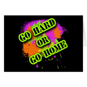 Gehen Sie stark oder gehen Sie Zuhause-T-Shirts