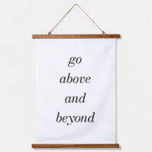 Gehen Sie über und jenseits von Holz überzogenen W