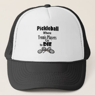 Gehen zu, lustiges Pickleball, dem Tennis-Spieler Truckerkappe