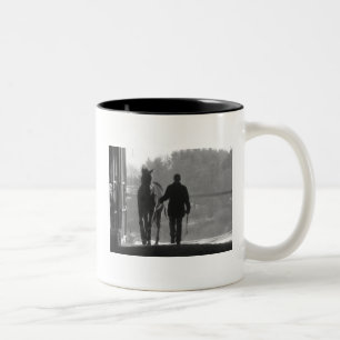 Gehende Lucy-Tasse Zweifarbige Tasse