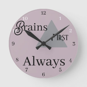 Gehirne zuerst, immer runde wanduhr