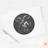 Gehörnter Wintersatyr — von BurnsInHell Runder Aufkleber (Umschlag)