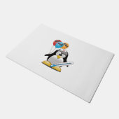 Geht es bald gut. Pinguin Nurse. Fußmatte (Schrägansicht)