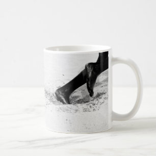 geht langsam dem Sand aus Kaffeetasse